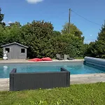 Maison A La Campagne Avec Piscine Chauffee Proche Deauville 別荘 *