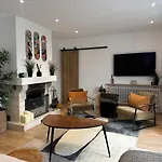 Maison A La Campagne Avec Piscine Chauffee Proche Deauville Saint-Étienne-la-Thillaye