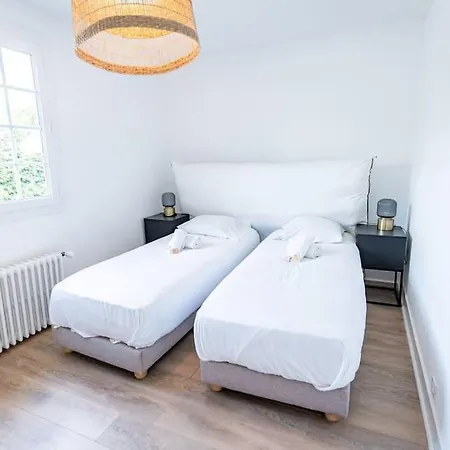 Maison A La Campagne Avec Piscine Chauffee Proche Deauville Holiday home *