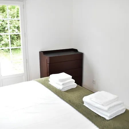 Maison à La Campagne Avec Piscine Chauffée Proche Deauville Сasa de vacaciones Saint-Étienne-la-Thillaye