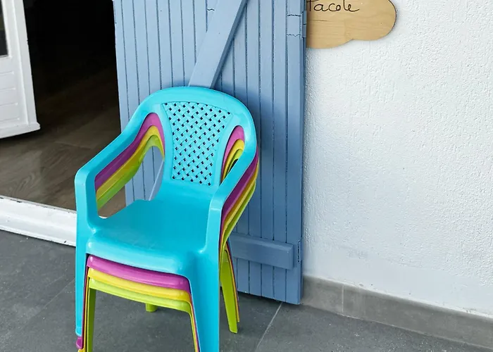 Holiday home Maison A La Campagne Avec Piscine Chauffee Proche Deauville Saint-Etienne-la-Thillaye