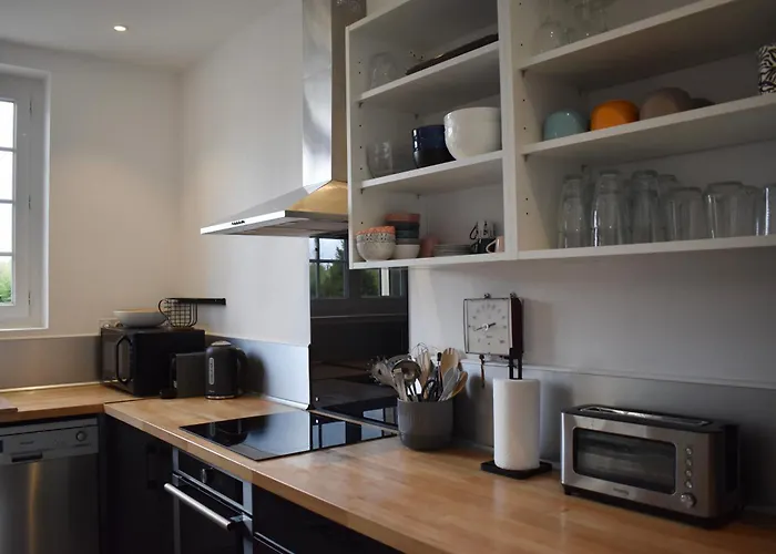 Holiday home Maison A La Campagne Avec Piscine Chauffee Proche Deauville Saint-Etienne-la-Thillaye