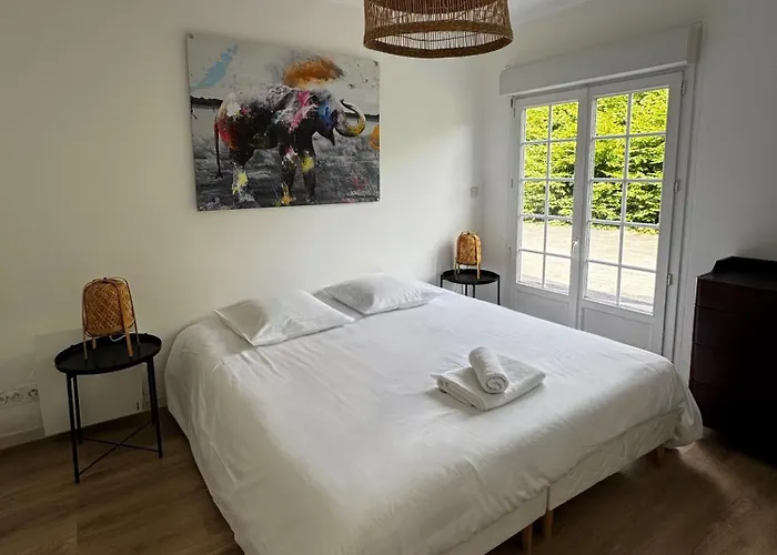 Holiday home Maison A La Campagne Avec Piscine Chauffee Proche Deauville